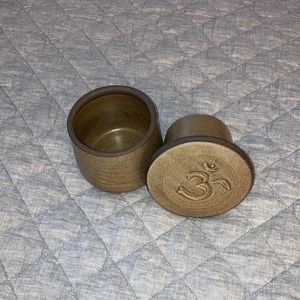 🕉️ Hand crafted European butter dish